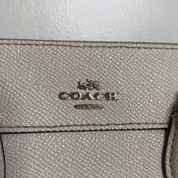 Medium Coach Shoulder Bag - Picture 5 of 6